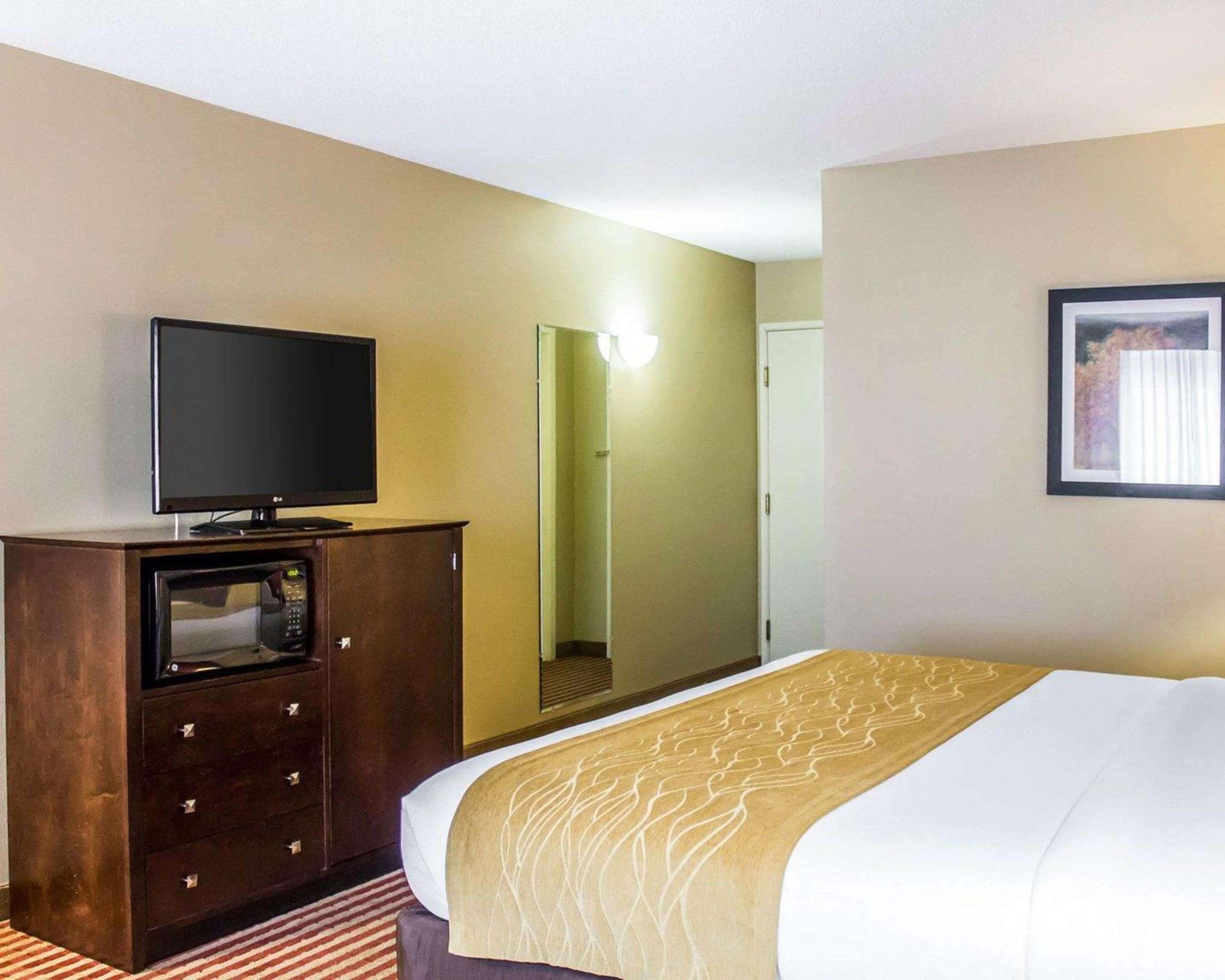 Comfort Inn & Suites Dayville Exterior photo